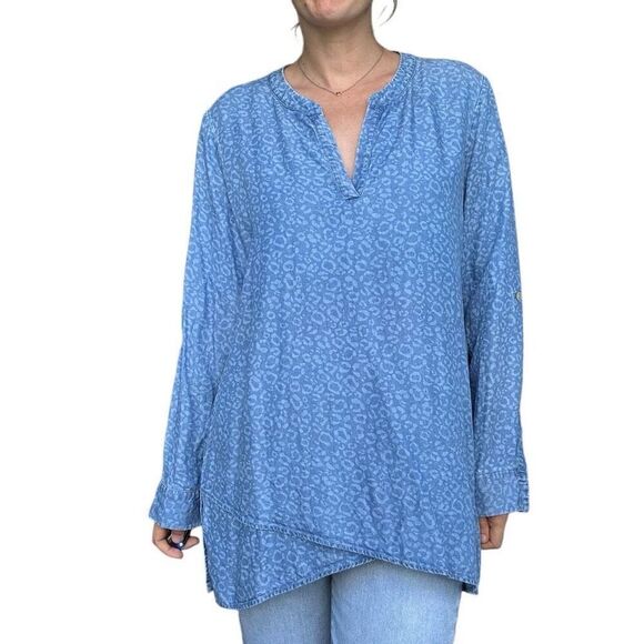 New Soft Surroundings Blue Animal Print Chambray Tunic Top Blouse Size Large - Picture 1 of 9